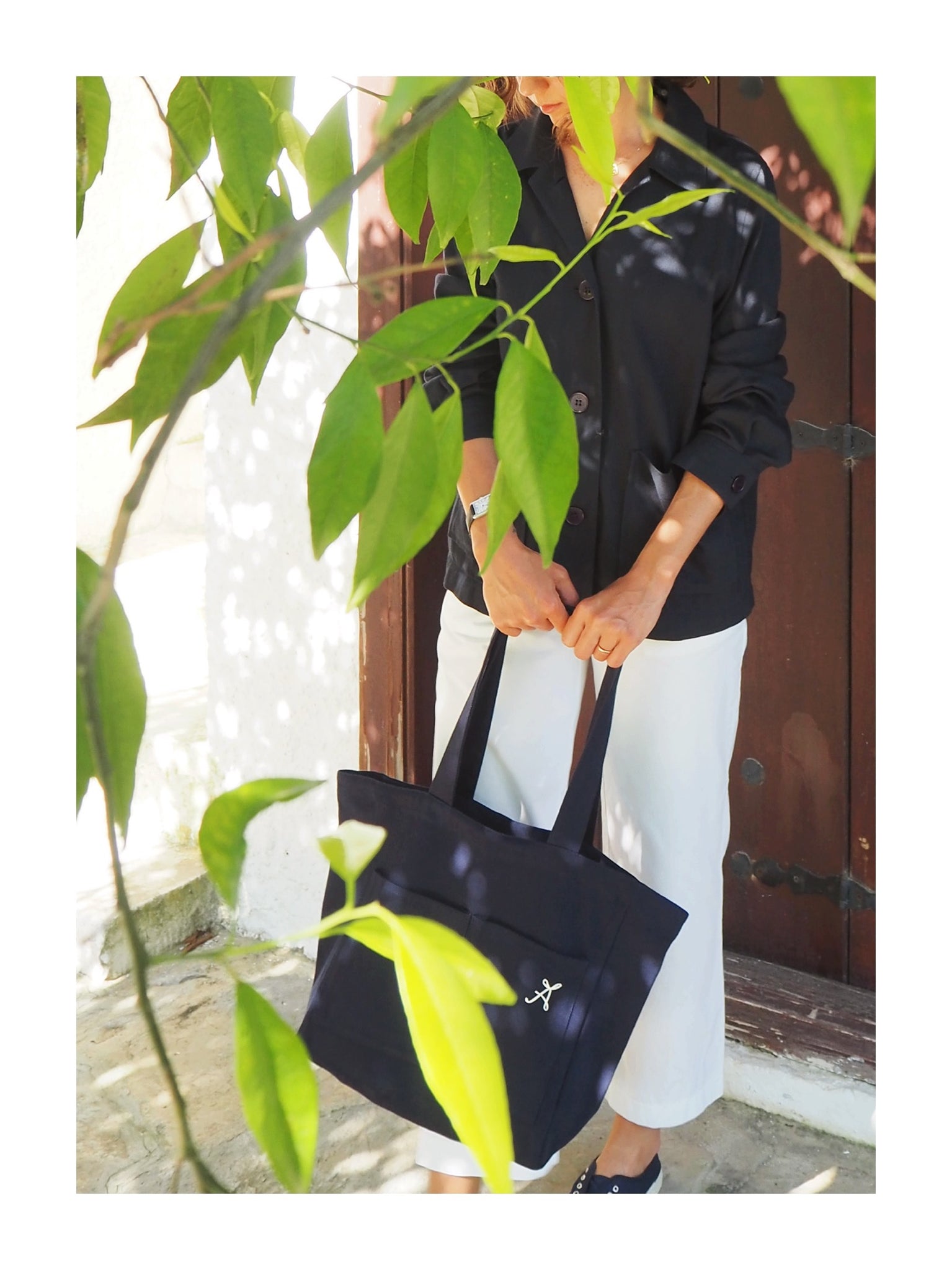 Bateau Midi Lacivert Tote Bag